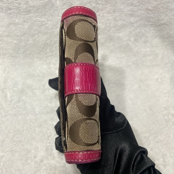 REHAB - Vintage Coach Monogram Compact Snap and Zip wallet Pink and Brown - Picture 3 of 9